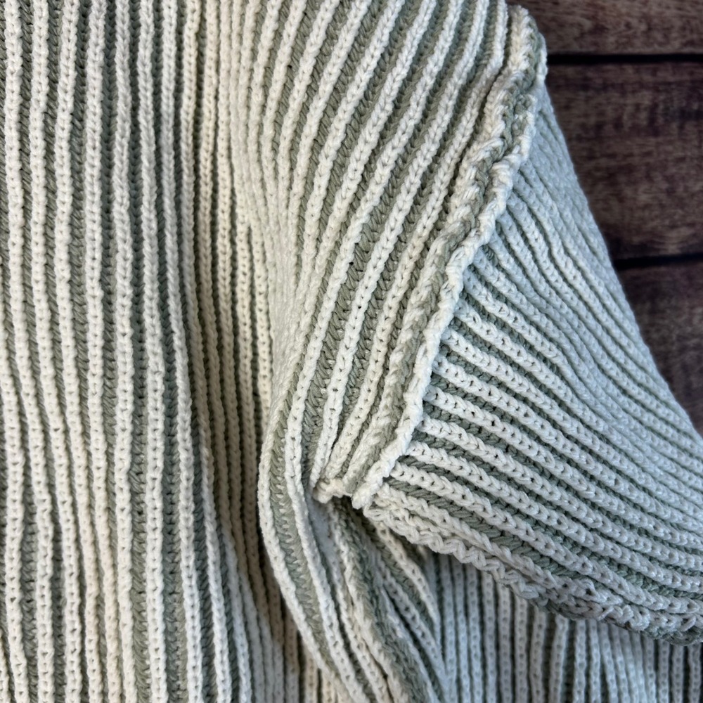 Altar'd State Womens Sage Green Cream Ribbed Cropped V-Neck Sweater Medium NWT - Picture 8 of 10